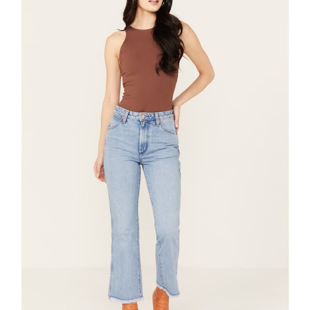 WRANGLER WOMEN'S MEDIUM WASH HIGH RISE WROCK 627 FLARE JEANS
